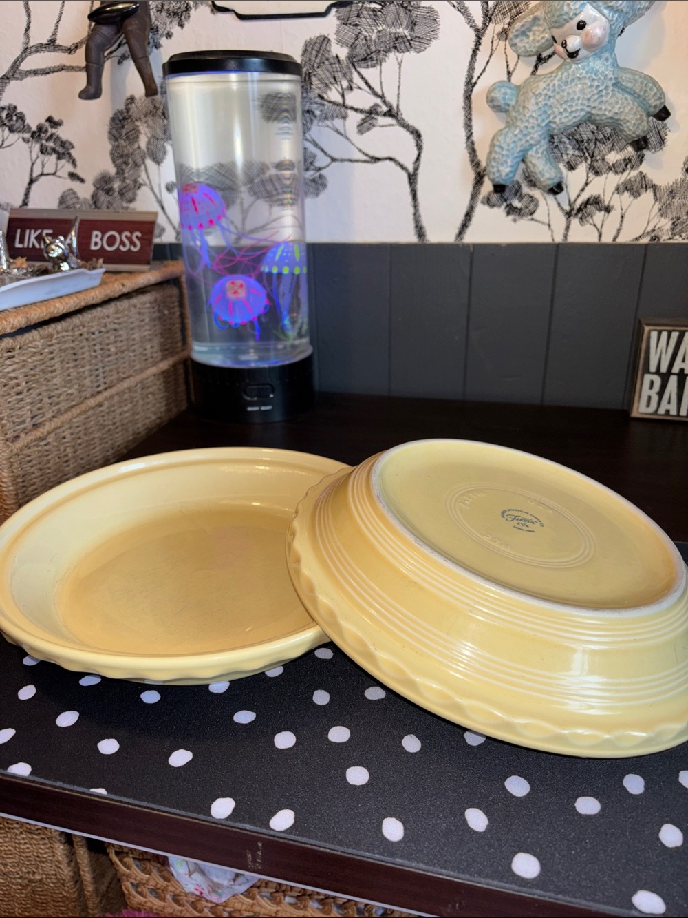 VINTAGE Fiesta Homer Laughlin #487 Yellow F-106 Pie Baker Plate 10" Set of 2.